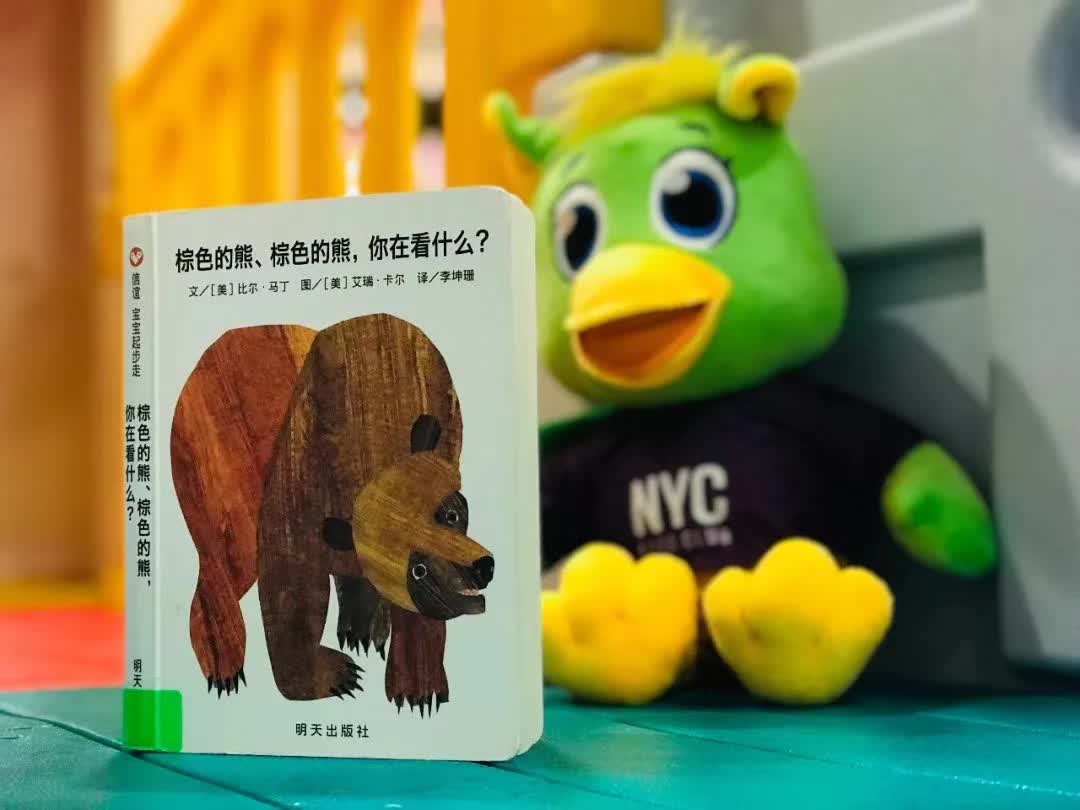 九月活動(dòng)興，月冷露華凝